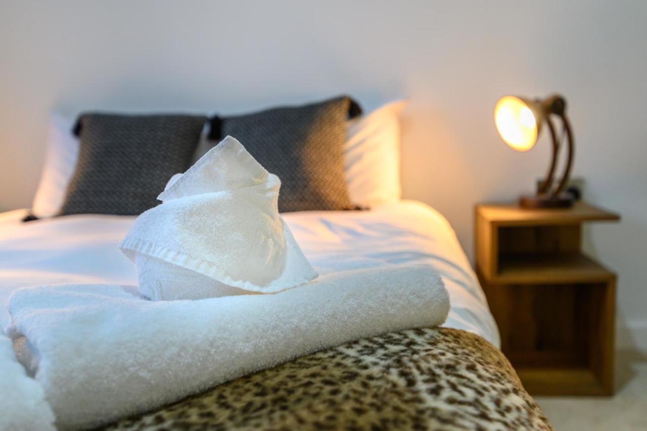 Comfy & Homely 2Bed Apartment - 5 Star Location Manchester Bagian luar foto