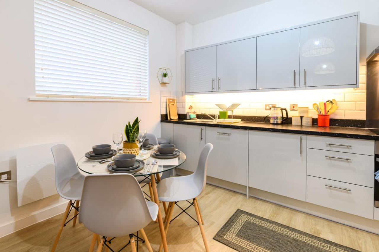 Comfy & Homely 2Bed Apartment - 5 Star Location Manchester Bagian luar foto
