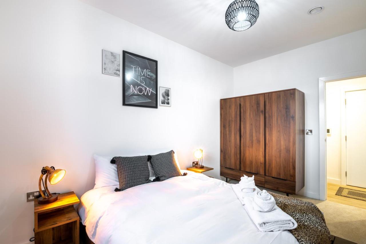 Comfy & Homely 2Bed Apartment - 5 Star Location Manchester Bagian luar foto