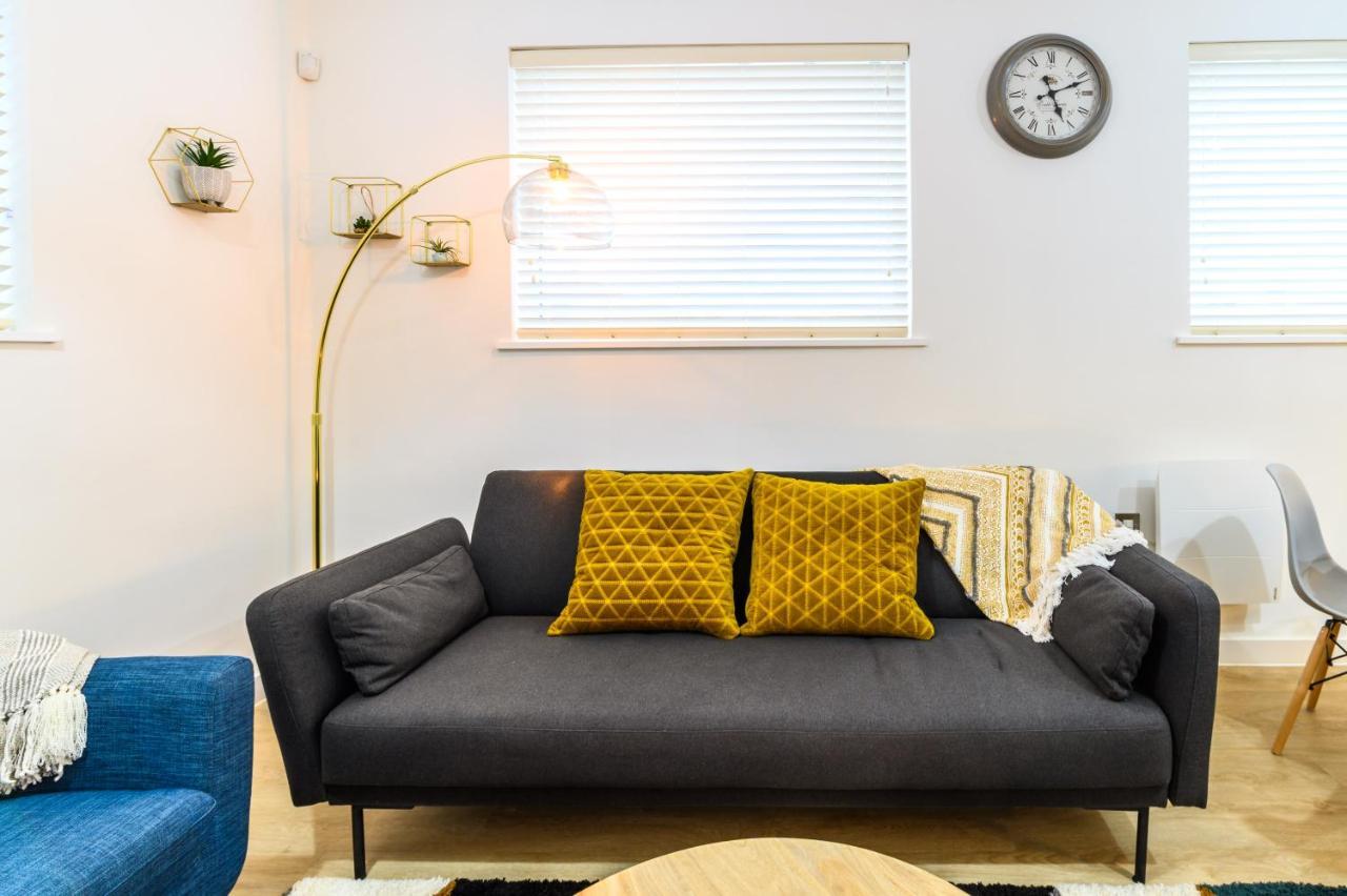 Comfy & Homely 2Bed Apartment - 5 Star Location Manchester Bagian luar foto