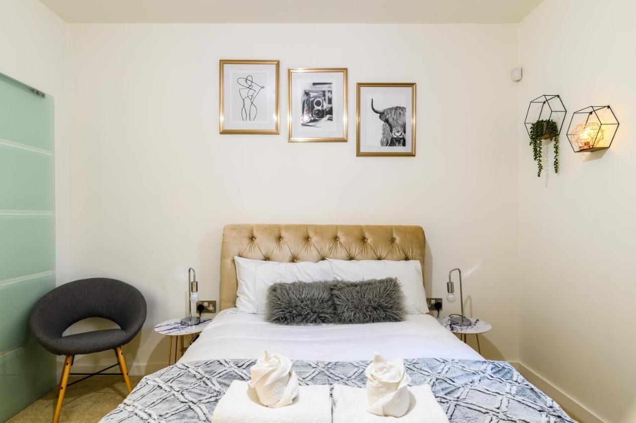 Comfy & Homely 2Bed Apartment - 5 Star Location Manchester Bagian luar foto