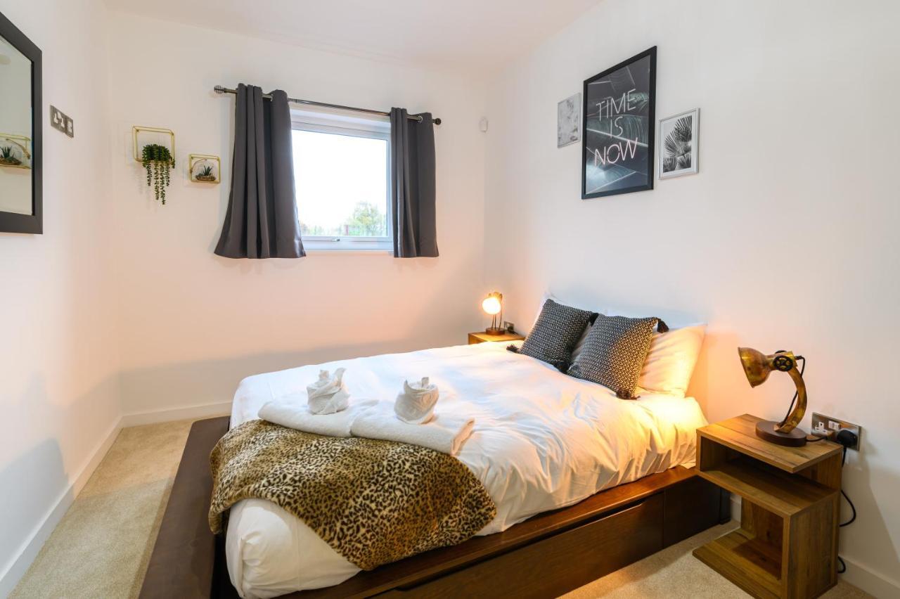Comfy & Homely 2Bed Apartment - 5 Star Location Manchester Bagian luar foto